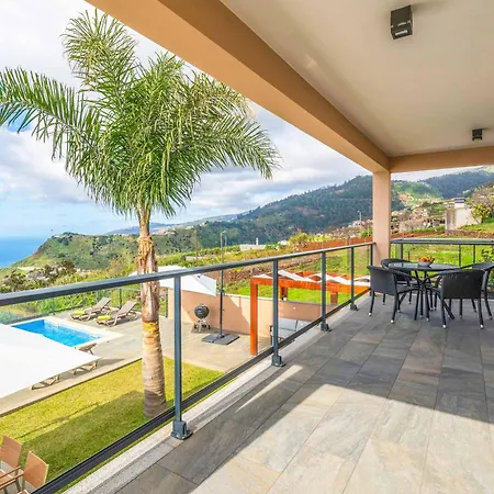 Oceanscape Villa *